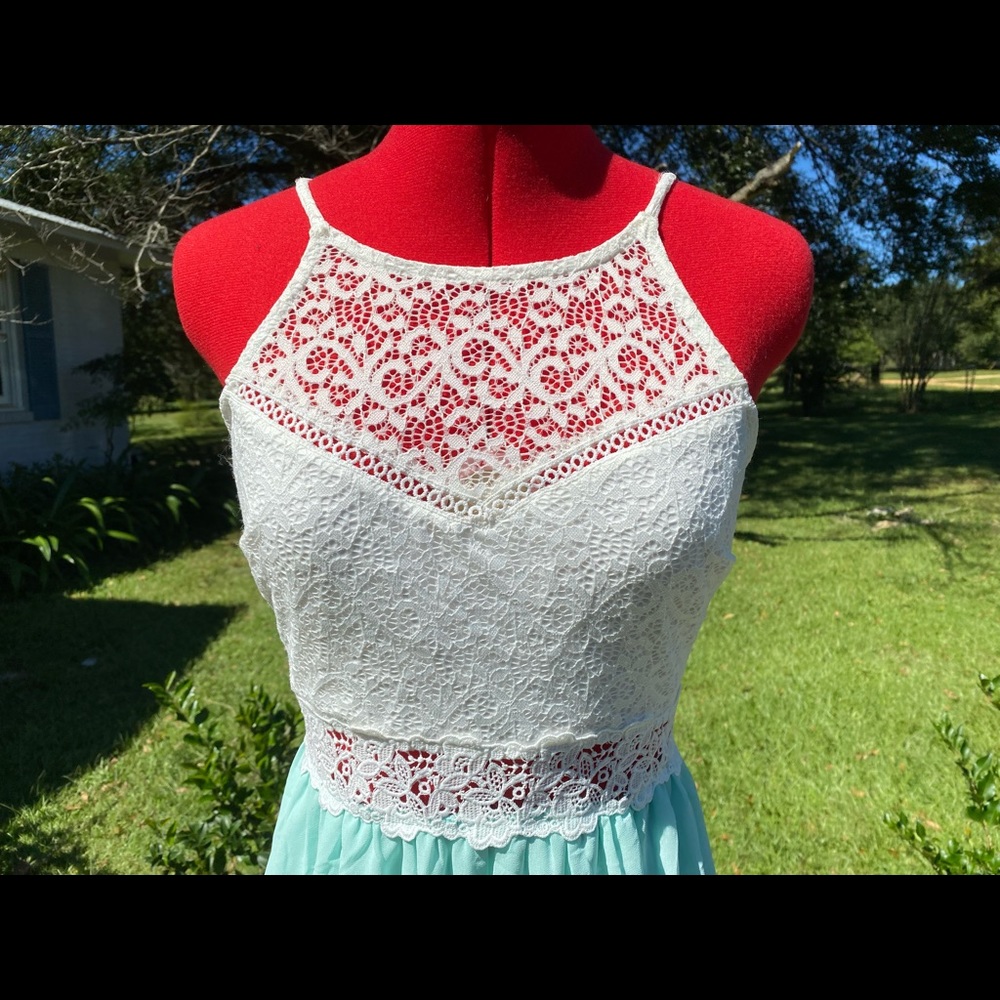 Dress - Picture 3 of 6